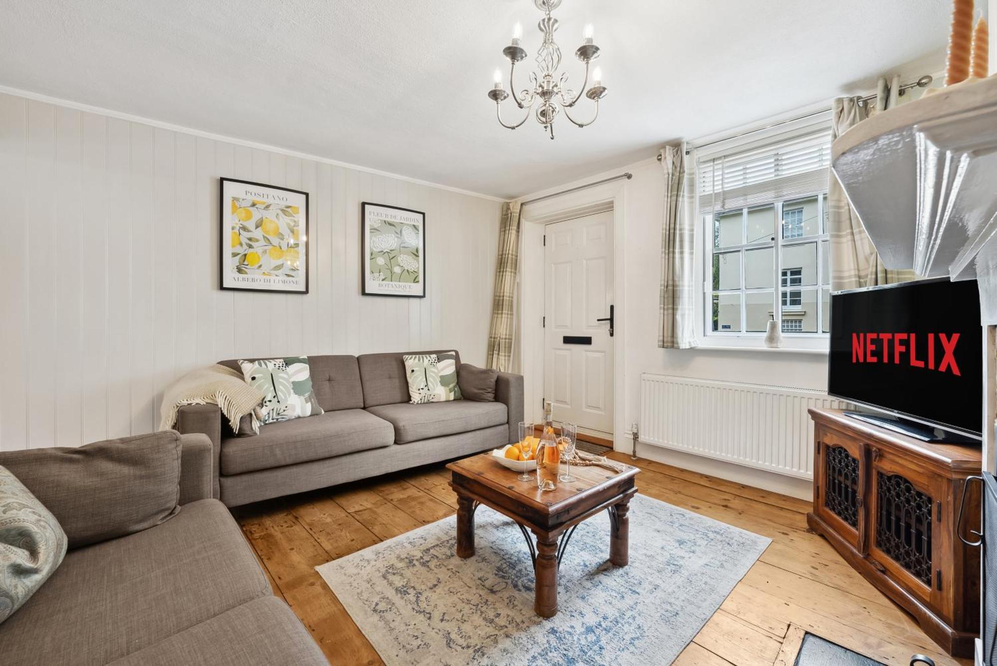 2 Bedrooms Stunning Westgate Cottage Retreat, Central Winchester, Free On-Street Parking Permit, With Garden Close To Cathedral - Sleeps 6, Pets Are Welcome, Summer Special Offer! - By Blue Puffin Stays Extérieur photo